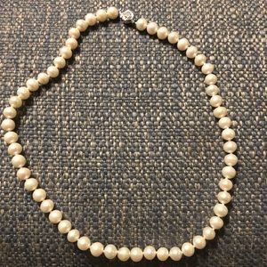 ❤️CULTURED PEARL AND STERLING SILVER NECKLACE❤️